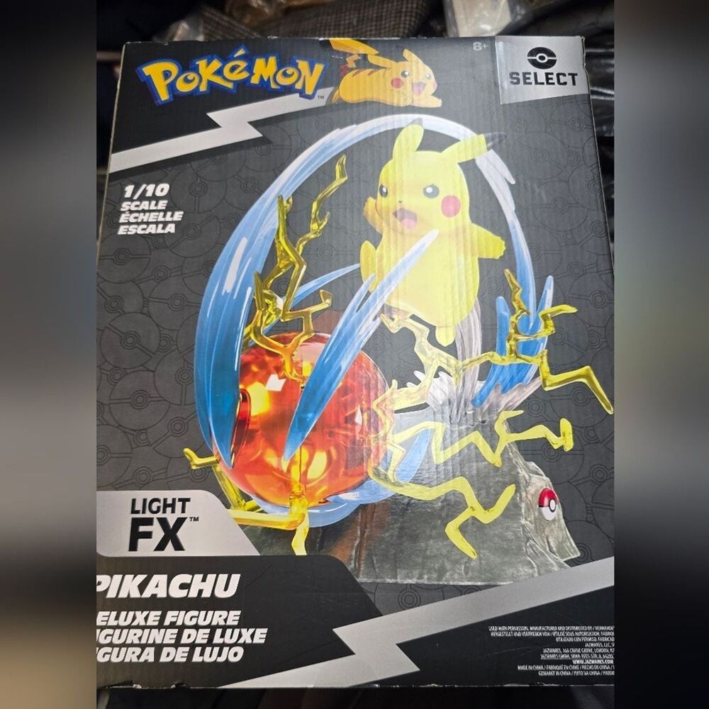 Pokemon Pikachu Deluxe Figure 13" Light-Up Jazwares 1/10 Scale Electronic NEW